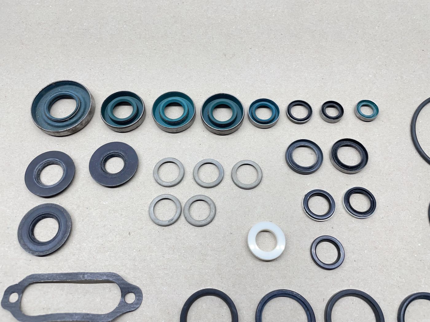 Dichtungen NOS Wellendichtring Krümmerdichtung etc. Sachs Hercules KTM (39-49R)