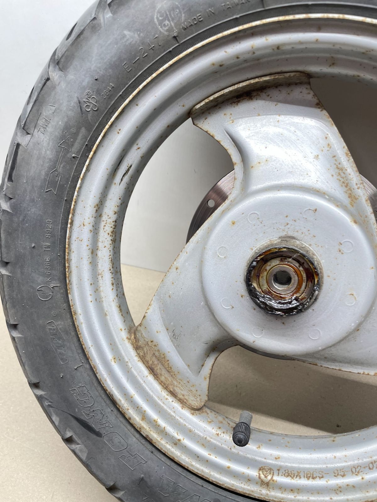 Itteco Shark TR50 - Vorderrad Reifen Felge vorne front wheel  (72-1)