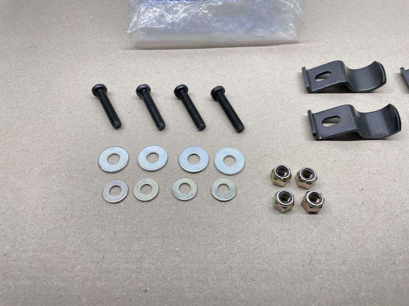 Peugeot SV SC Elystar etc. Befestigungsmaterial Halteplatte Topcase Koffer (39-80R)