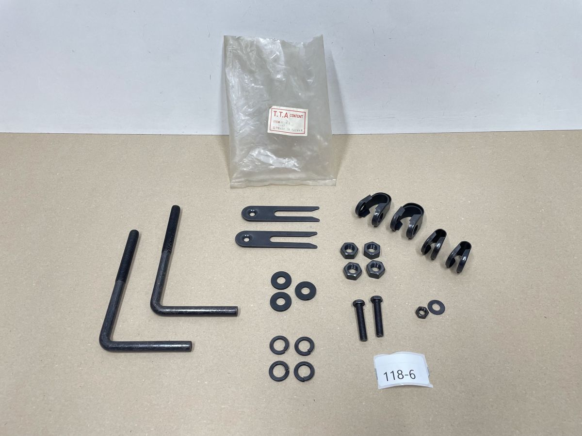 Windschild Halterung ? T.T.A 405 / BLK Made in Taiwan NOS Honda Kawasaki Suzuki (118-16)