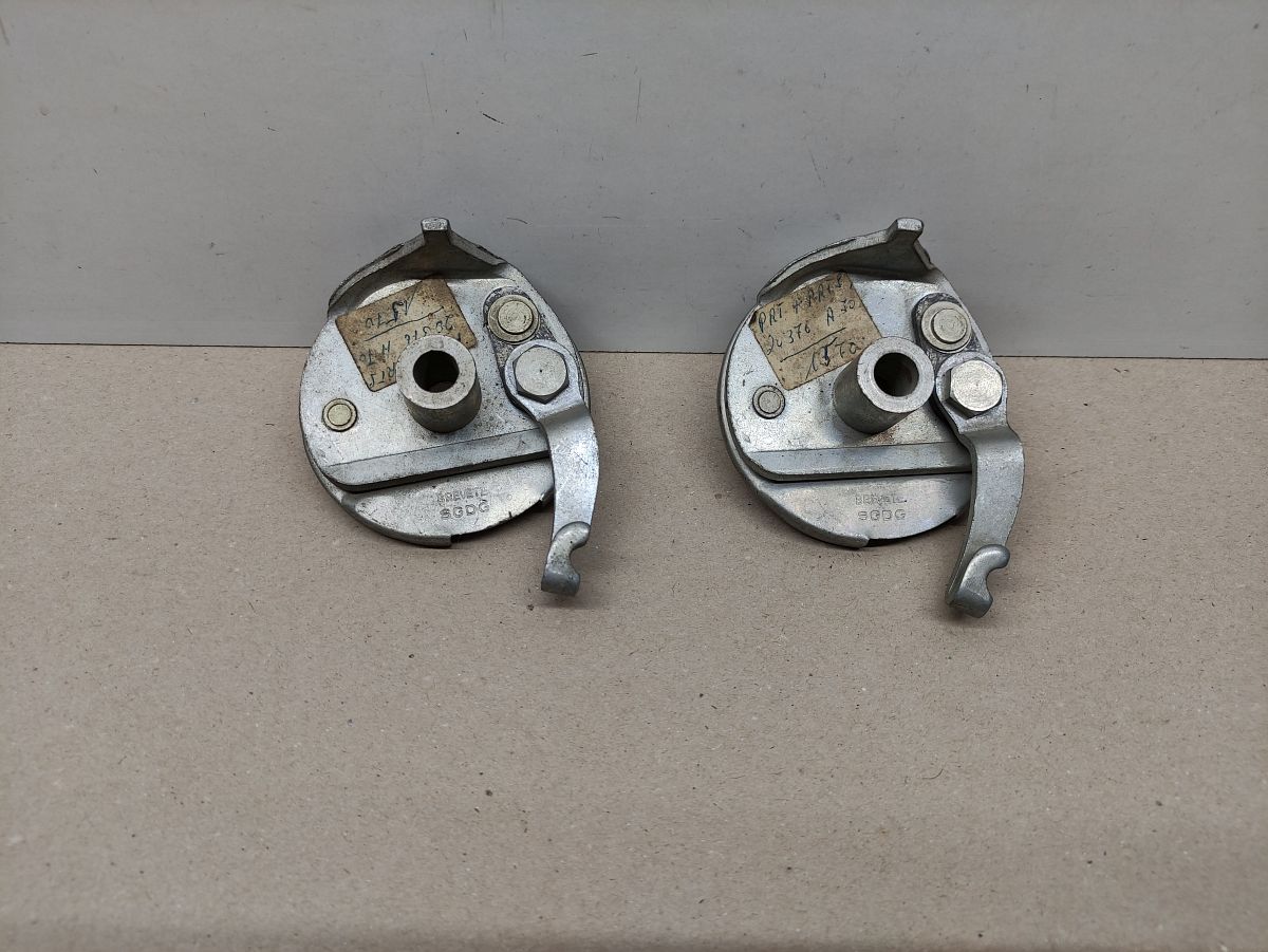 Mobylette Mini Moby M1 M3 - 1x ORIGINAL Bremsankerplatte 20376 NEU  (39-12)