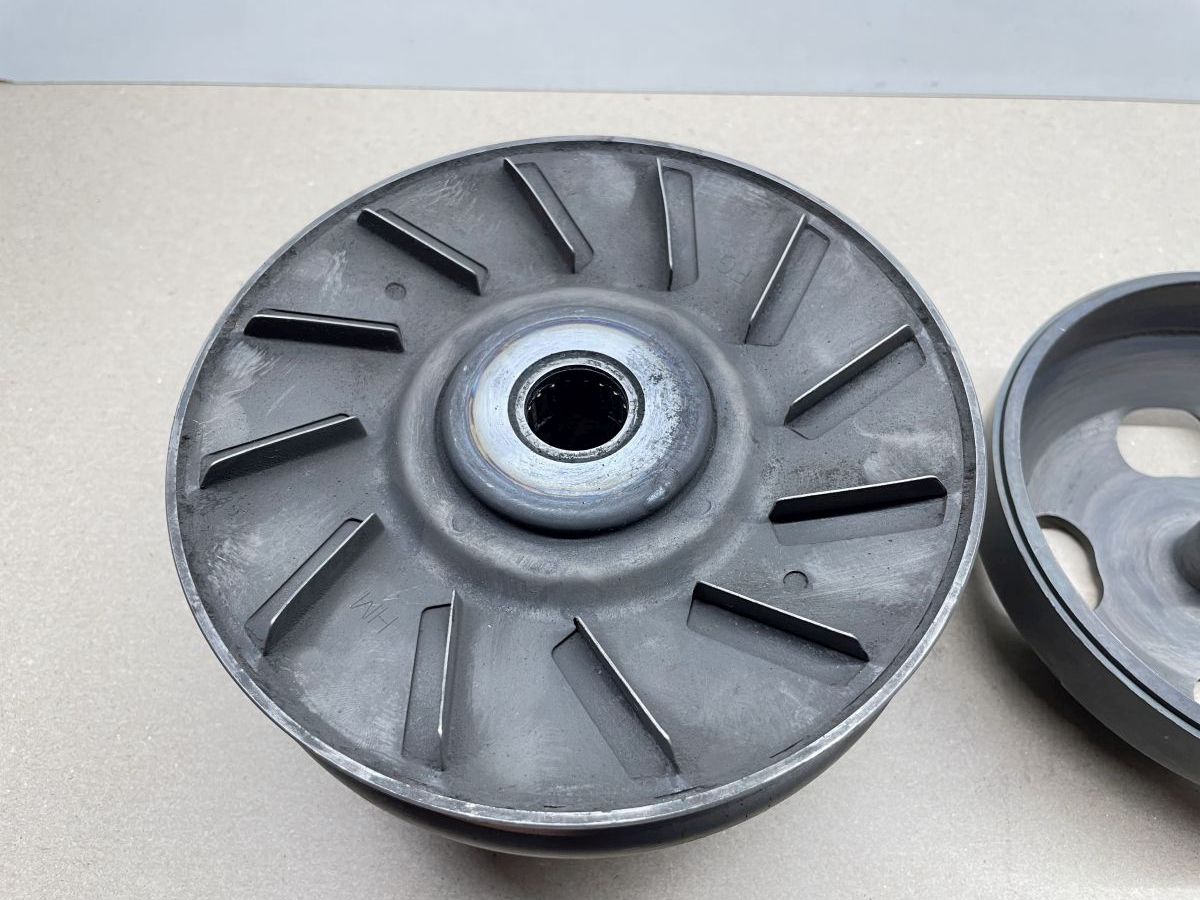 Piaggio X9 250 - Kupplung komplett Kupplungsglocke Wandler clutch (75)