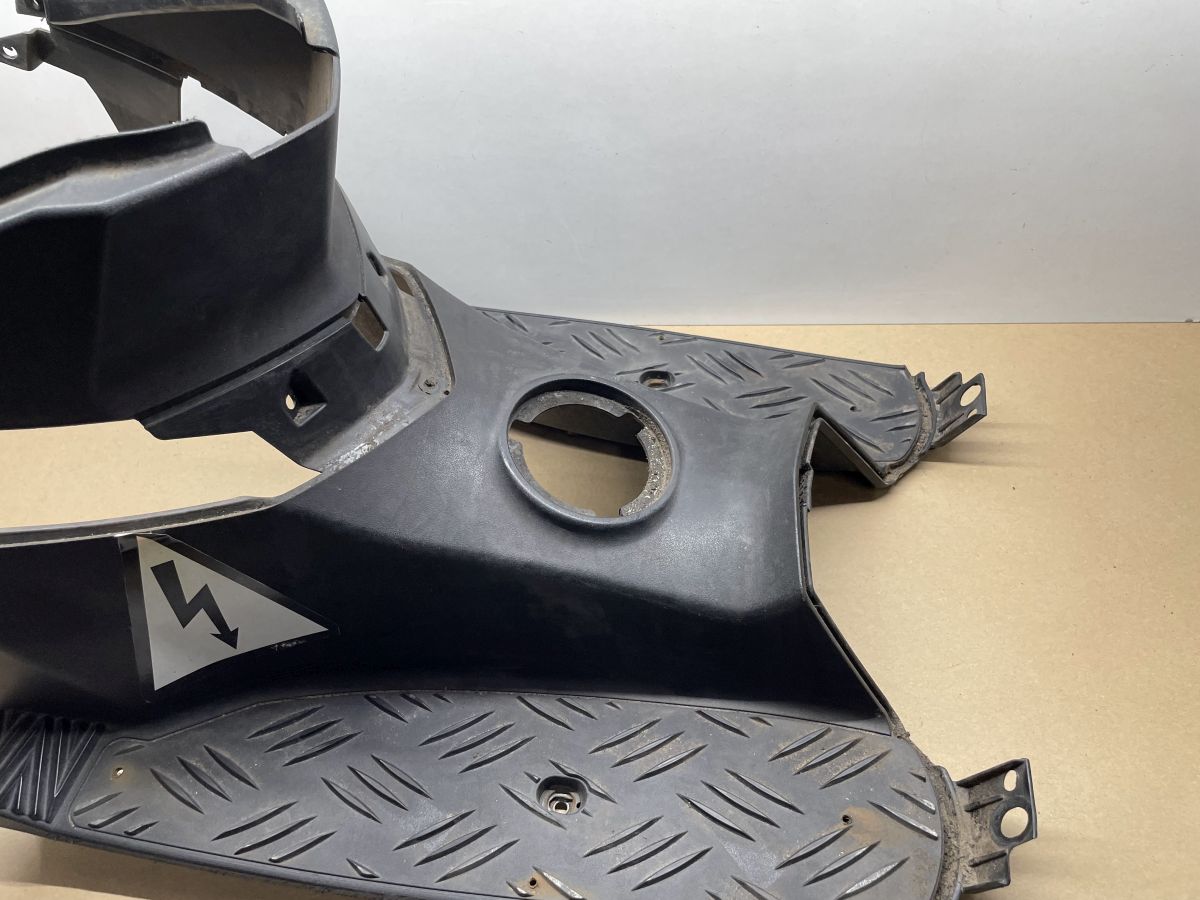Peugeot Speedfight 3 4T 50 - Trittbrett Fußablage Innenraum Verkleidung  (87)
