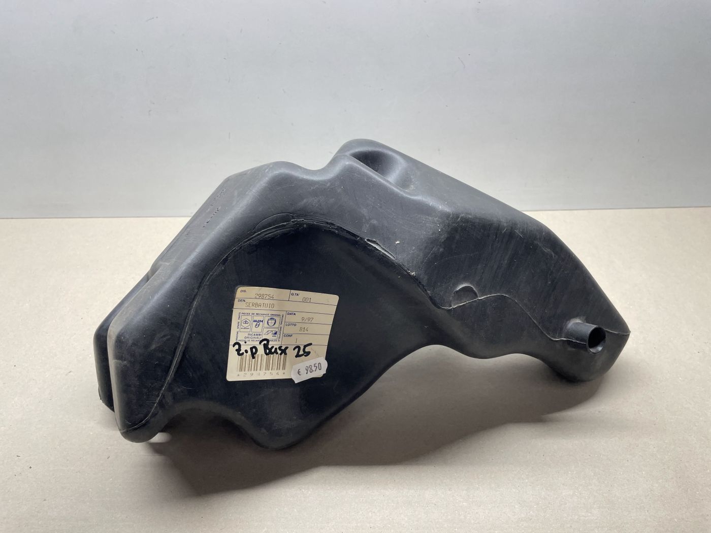 Piaggio Zip Base - original Benzintank NOS NEU Kraftstofftank petrol tank (105)