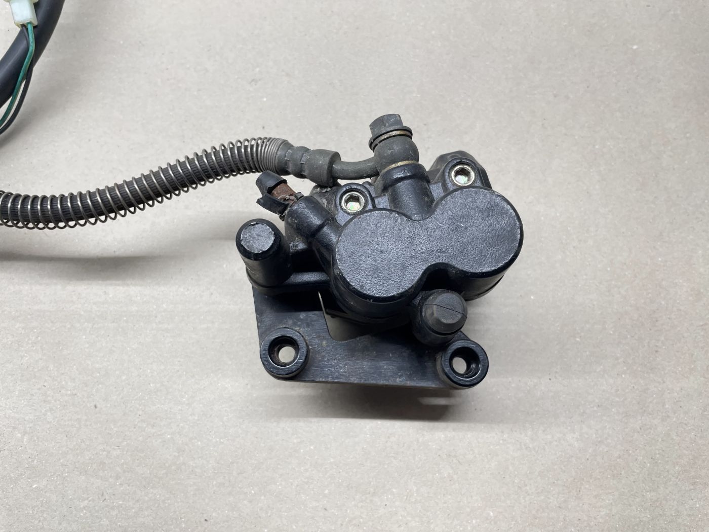 Ering / Baotian BT49QT-7 Bremse vorne Bremshebel Bremspumpe Bremszange  (102-14)