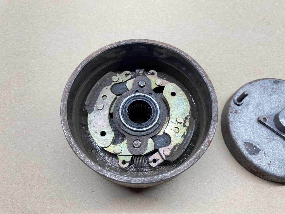 Piaggio Ciao Si Bravo Mofa - Kupplung Glocke Grundplatte Schleuderbacken  (W7)