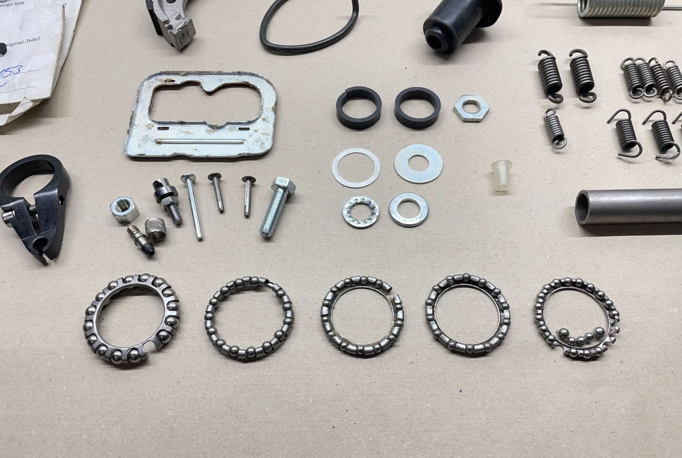 Mofa Moped Teile - Bremszug Schraube Mutter Feder Bremsbacke Dichtung Vergaser (39-81)