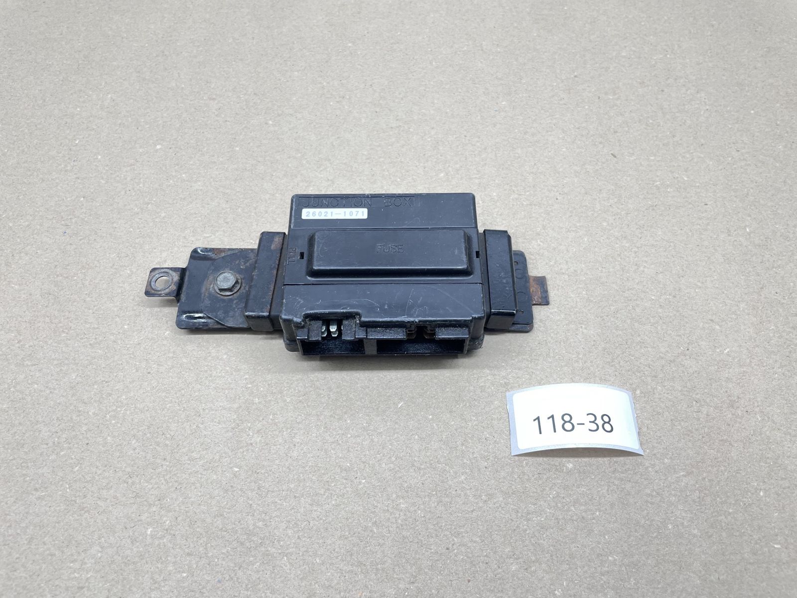 Kawasaki ZZR 600 ZX600D  - Sicherungskasten 26021-1071 Junction Box  (118-25)