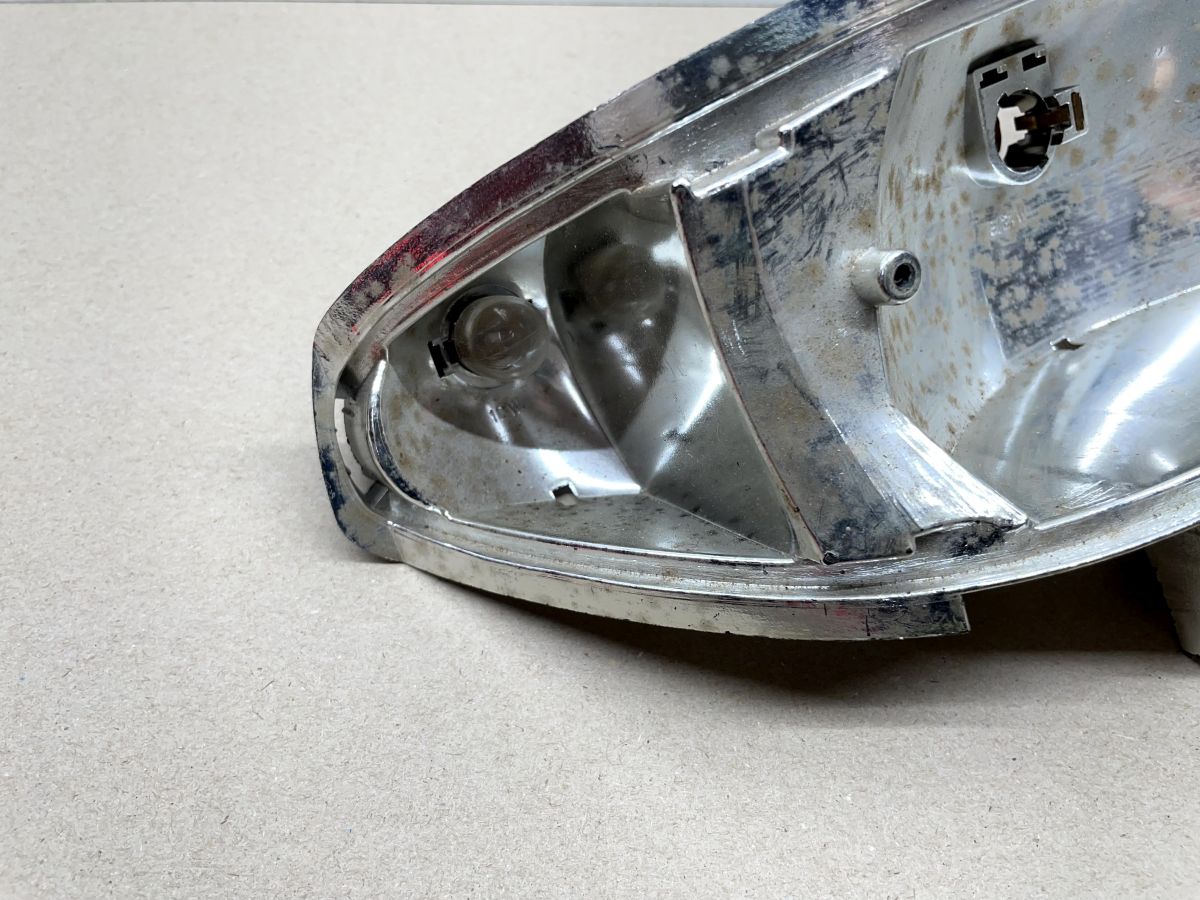 Peugeot Zenith Buxy - original Rücklichtgehäuse Einsatz Blinker NEU  (39-16)