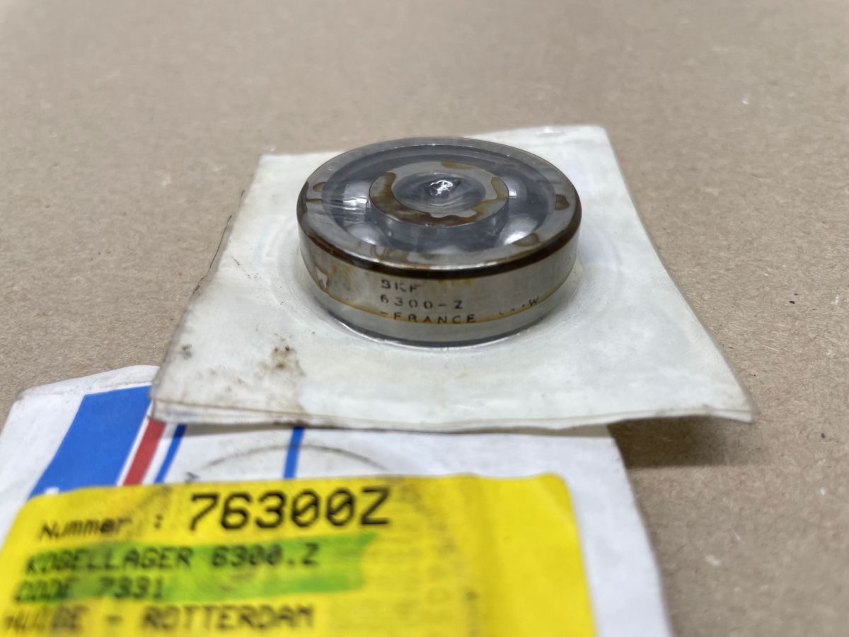 2x SKF Kugellager 6300-Z  10 x 35 x 11 mm Einseitig geschlossen (118-17)