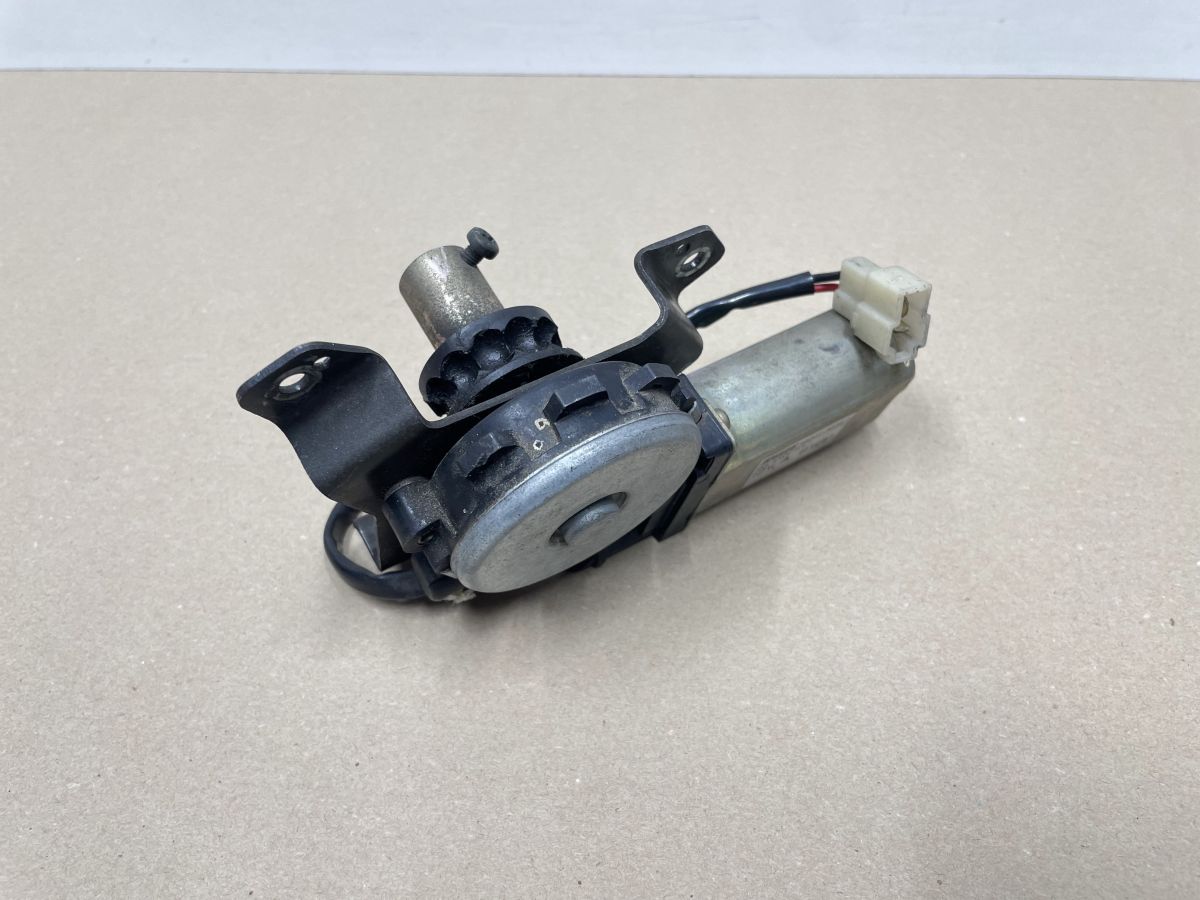 Suzuki GSX 1100 F - Stellmotor Windschutzscheibe Windschild windshield  (118-9)