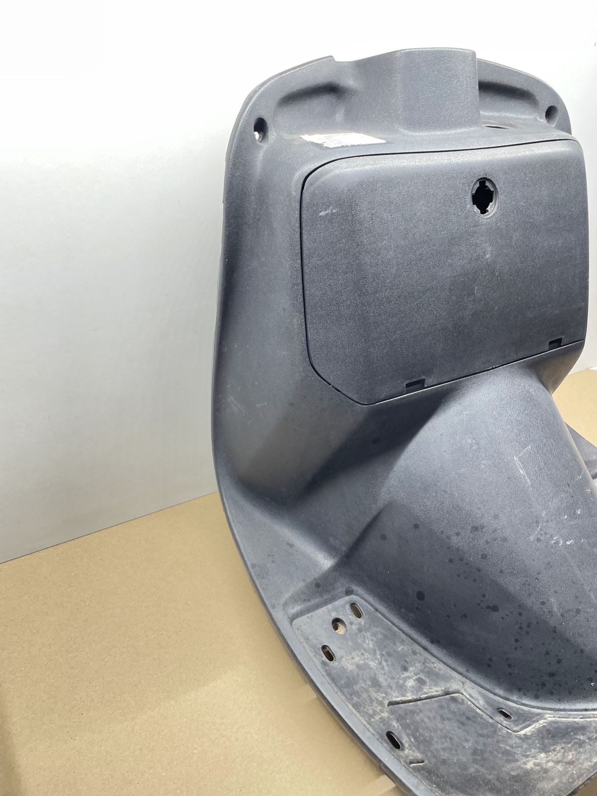 Suzuki AN 125 - Beinschild Innenraum Abdeckung Verkleidung fairing (77)