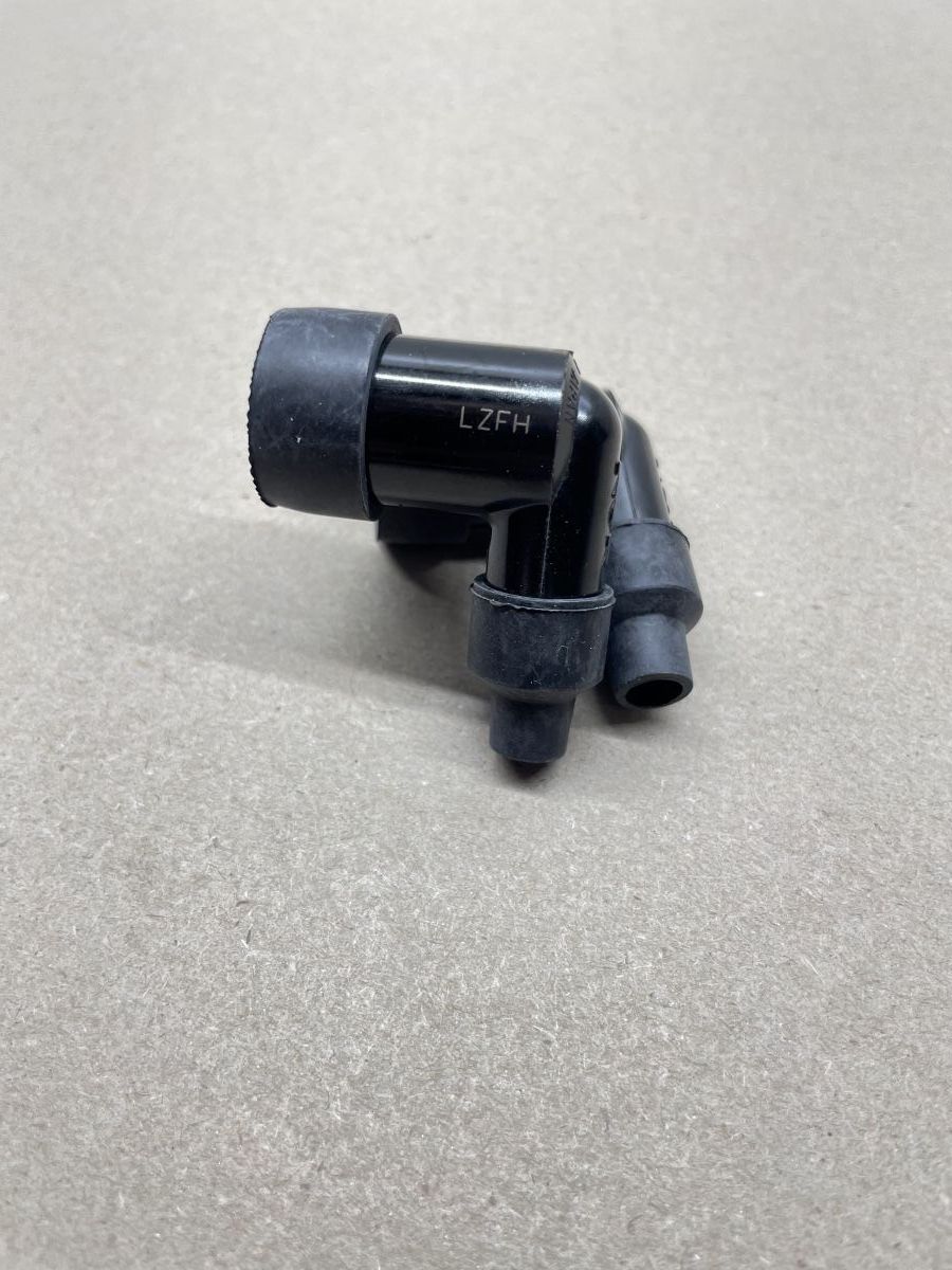 2x Zündkerzenstecker NGK LZFH ohne Widerstand Vespa PX 80 125 150 200 (94-374)