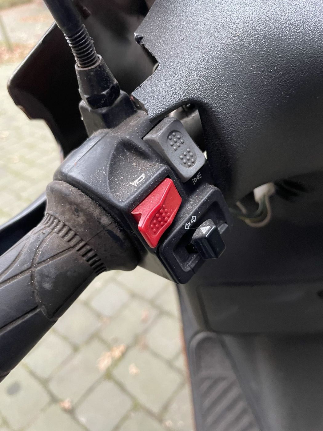 Atala Byte RT10 - Lenkerschalter links Lichtschalter Blinker Bremse Hupe (102-17)