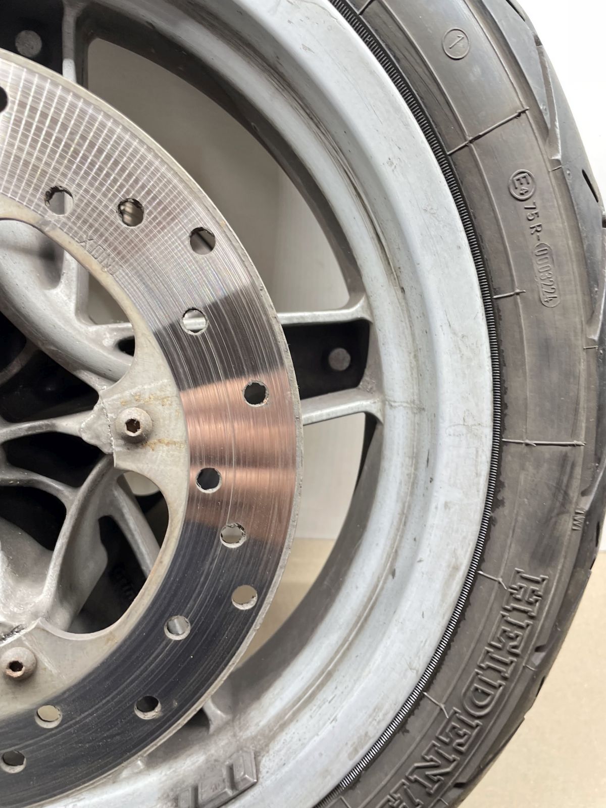 Piaggio X9 250 - Vorderrad Reifen Felge vorne front wheel (75)