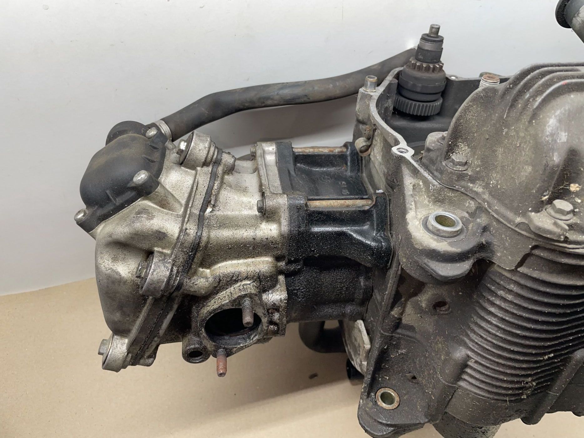 Piaggio Beverly 125 - Motorblock Kurbelwelle Getriebe Zylinder Anlasser engine (110)