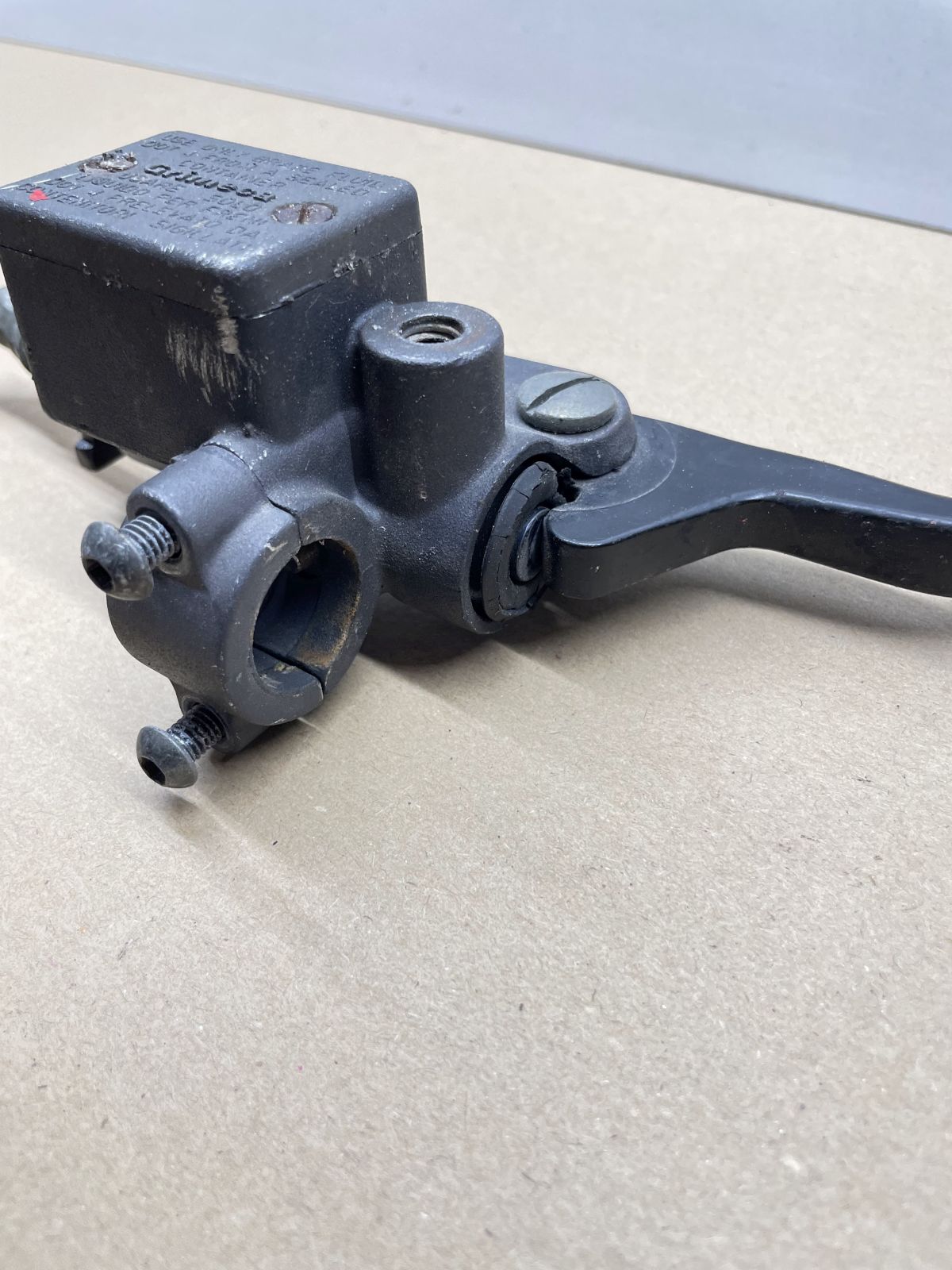 MBK Nitro 50 - Bremse vorne Brembo Bremszange Grimeca Bremspumpe (84-3)
