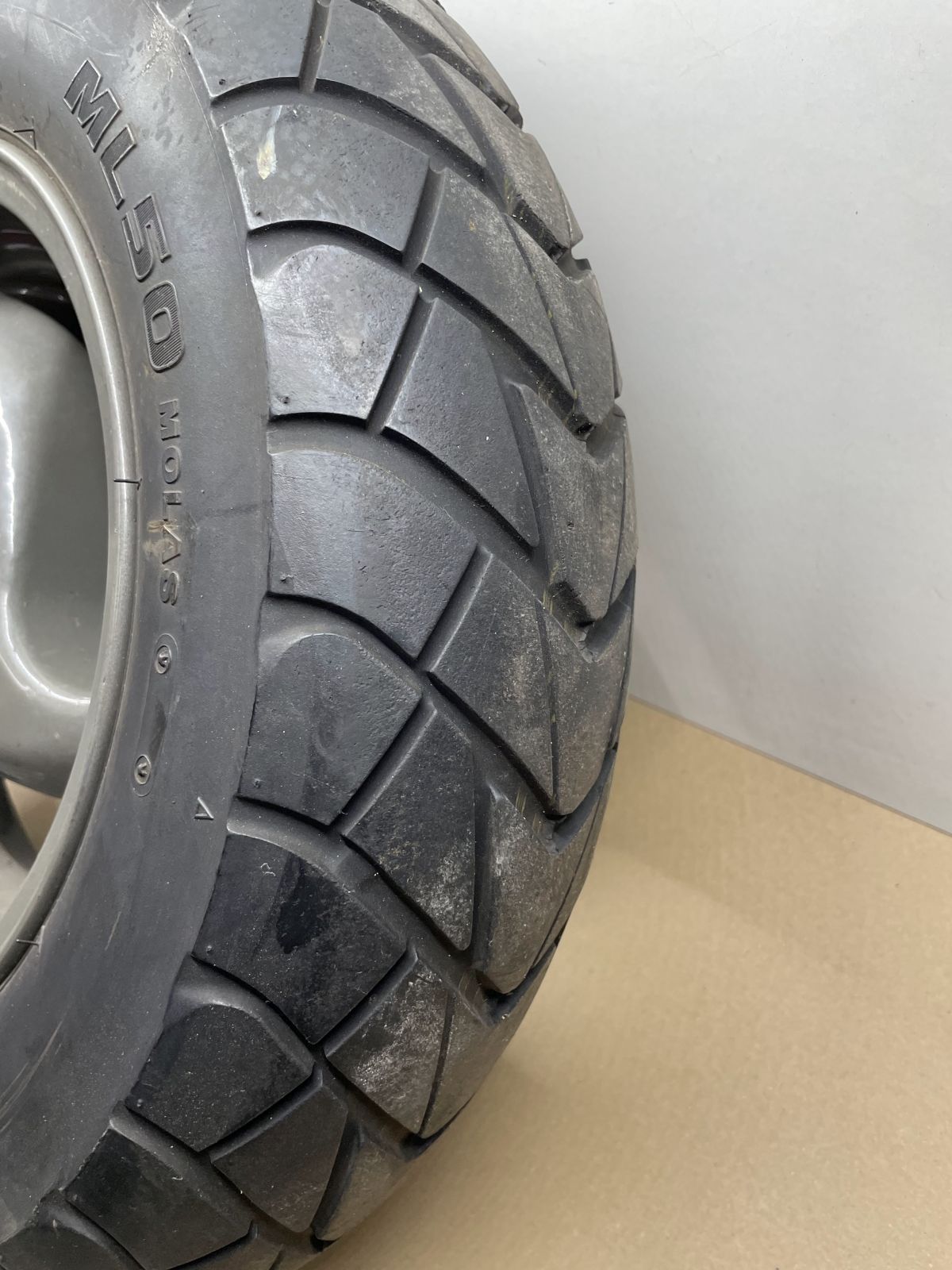 Piaggio TPH 50 - Vorderrad Reifen Felge vorne wheel (84-29)