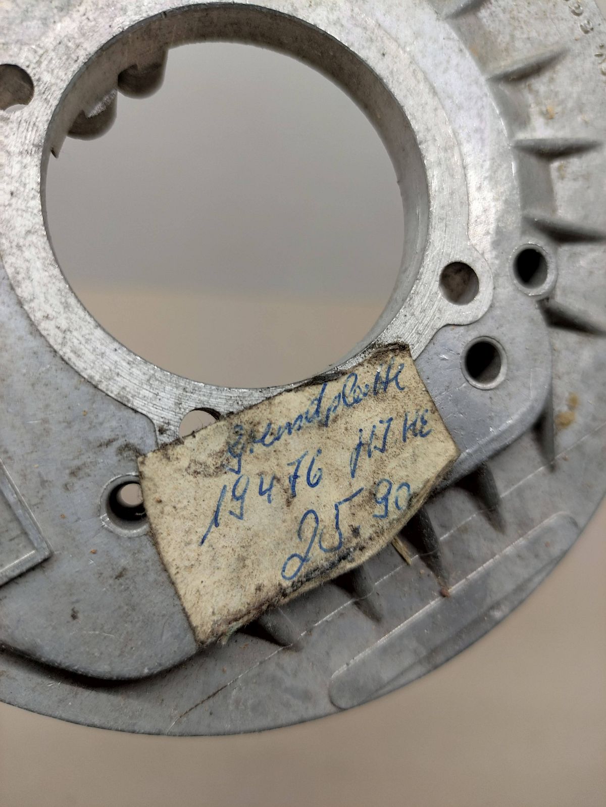 Mobylette Moby Minimoby M1 M3 Zündankerplatte Zündplatte Grundplatte NEU (39-10)