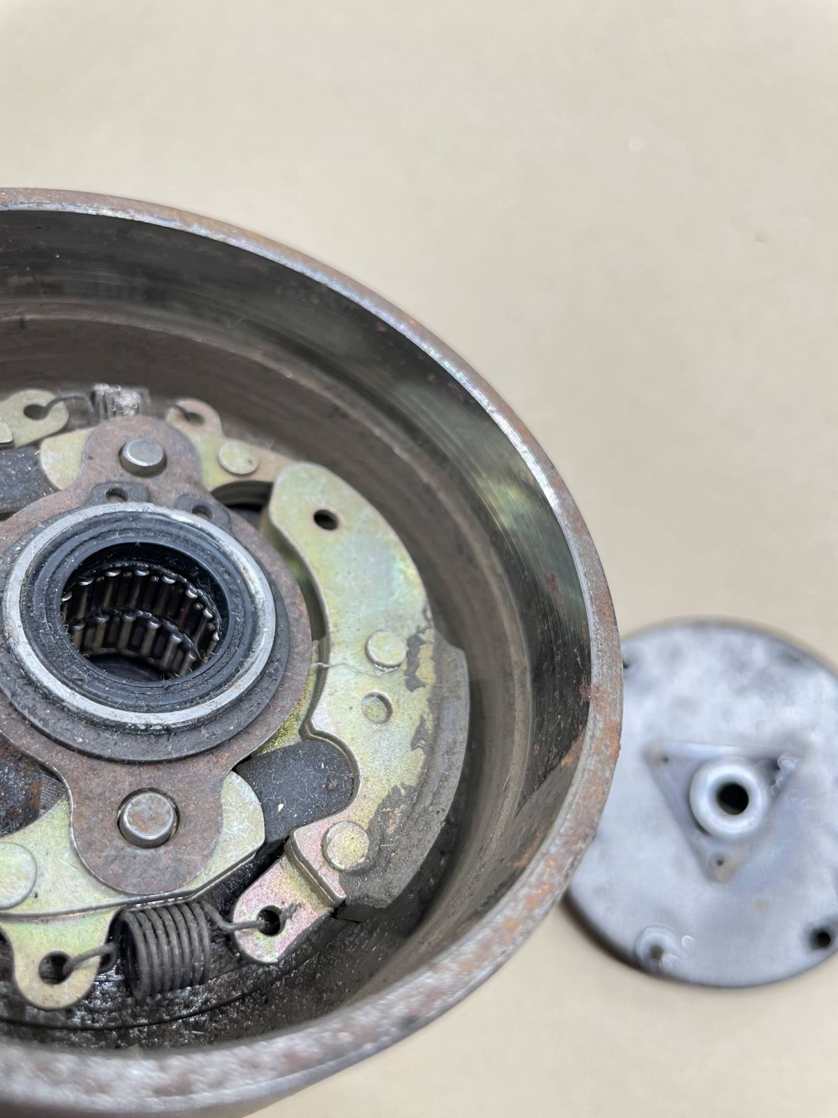 Piaggio Ciao Si Bravo Mofa - Kupplung Glocke Grundplatte Schleuderbacken  (W7)