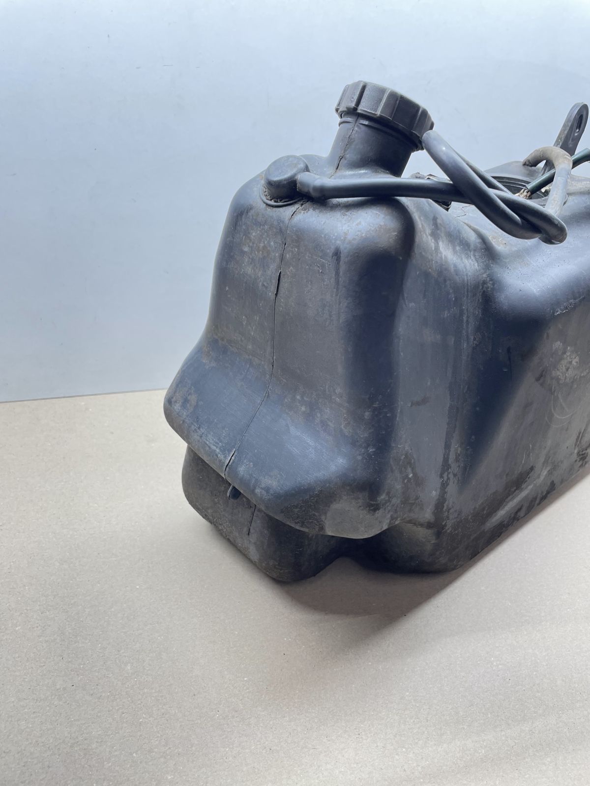 Piaggio X9 250 - Benzintank Kraftstofftank petrol tank Tankgeber (75)