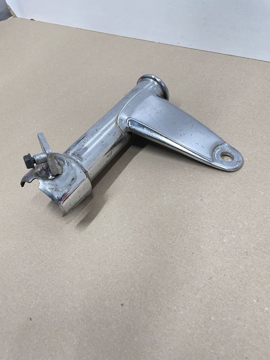 HONDA CB 450 N PC14 1985-1989 / Scheinwerferhalterung Lampenhalter (118-14)