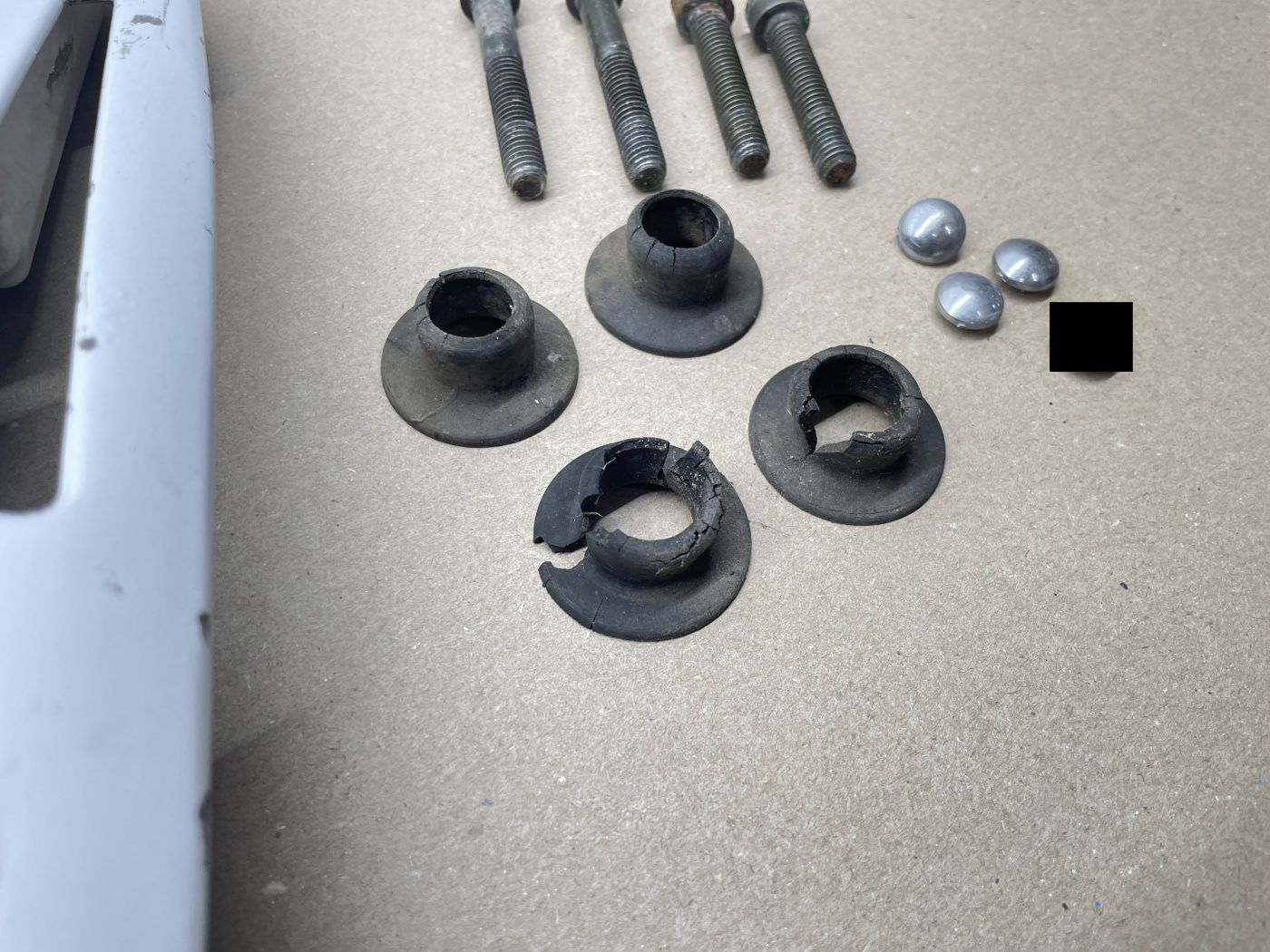 Longjia LJ125T-A Raptor - original Gepäckträger Topcase Koffer Halterung  (109-2)