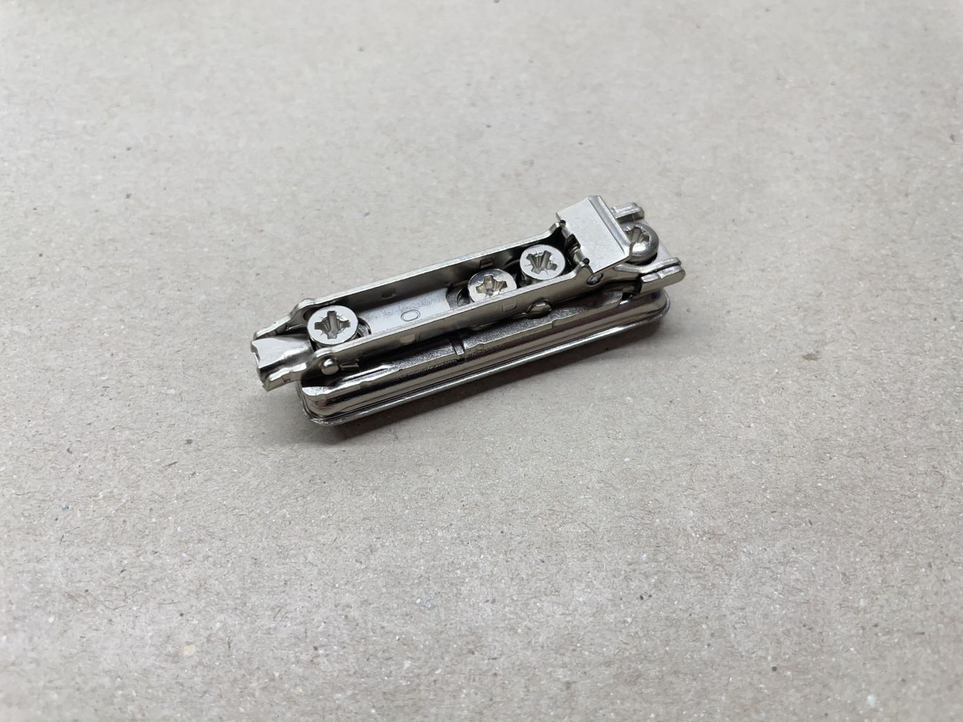 83x Salice Montageplatte BAPGM 39/16  Linear H3 Grundplatte Exzenterverstellung