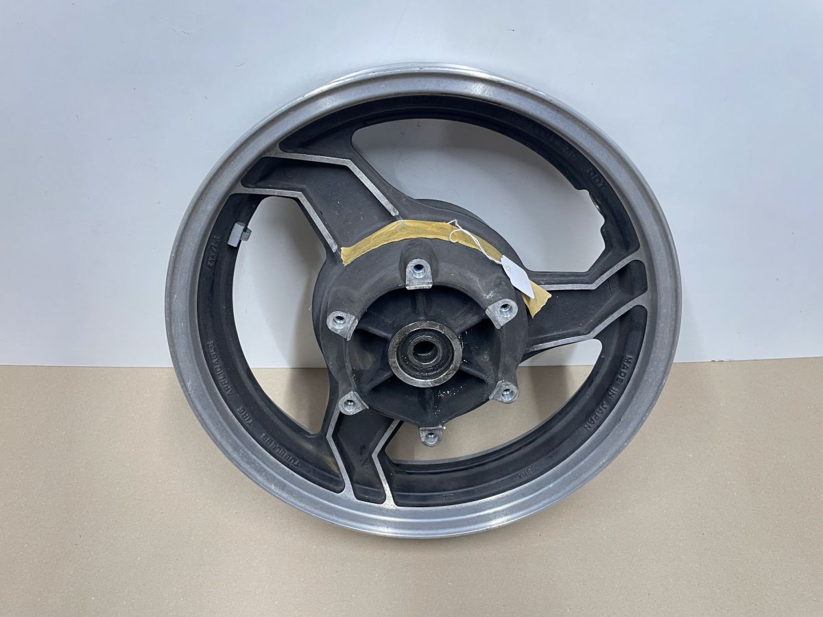 Suzuki GSX 1100 F  - Hinterrad Reifen Felge hinten rear wheel (118)
