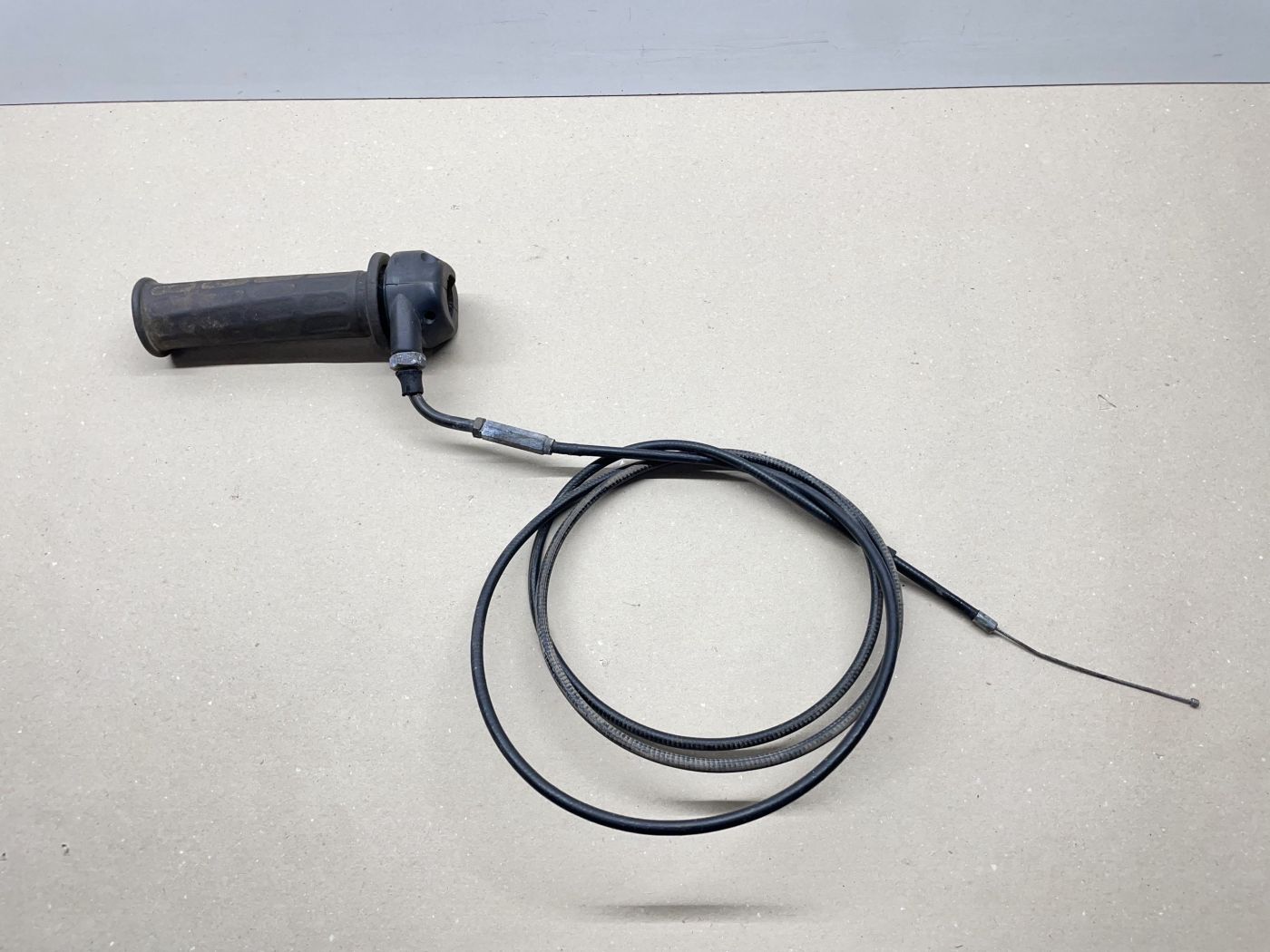 Aprilia Gulliver 50 - original Domino Gasgriff Gaszug (102-10)