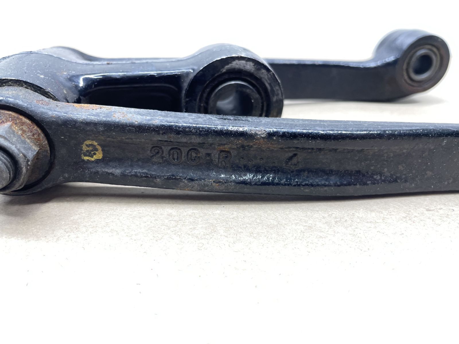 Suzuki GSX 600 F - Federbeinumlenkung Knochen Umlenkung strut linkage (118-24)