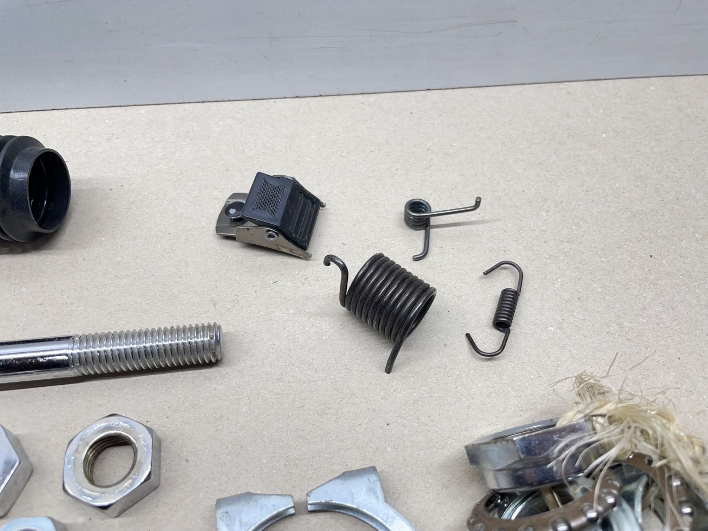 Mofa Moped Teile NOS - Bolzen Schraube Feder Lagerschale etc. Hercules KTM (39-49R)