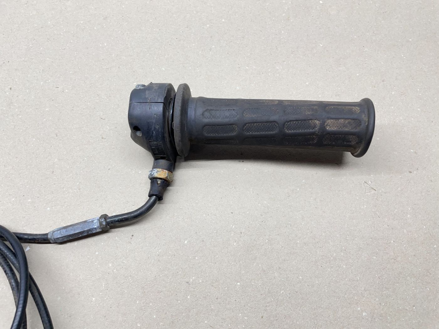Aprilia Gulliver 50 - original Domino Gasgriff Gaszug (102-10)