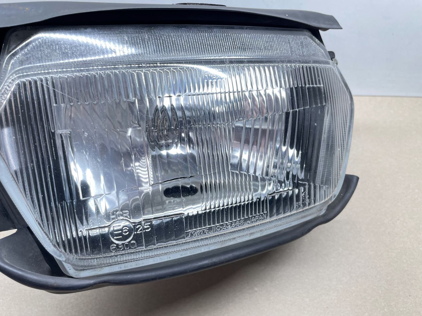 Suzuki GSX 600 F - Scheinwerfer Koito Licht Lampe vorne headlight (118-1)