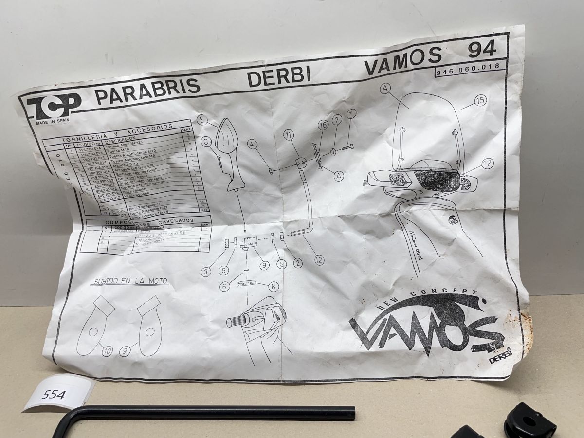 Derbi Vamos - Halterung Windschild NEU Windschutzscheibe Halter  (102-2)