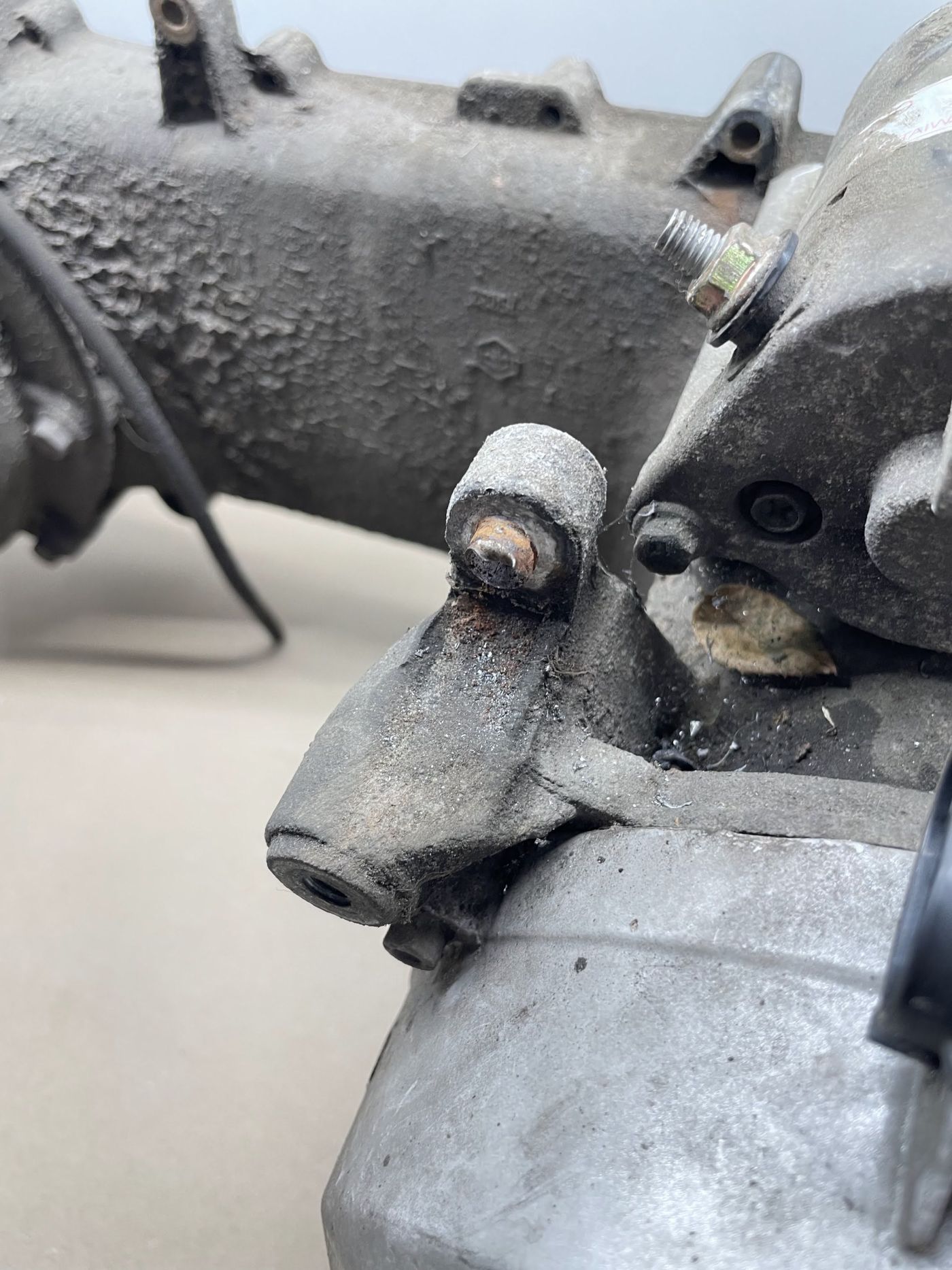 Piaggio Beverly 125 - Motorblock Kurbelwelle Getriebe Zylinder Anlasser engine (110)