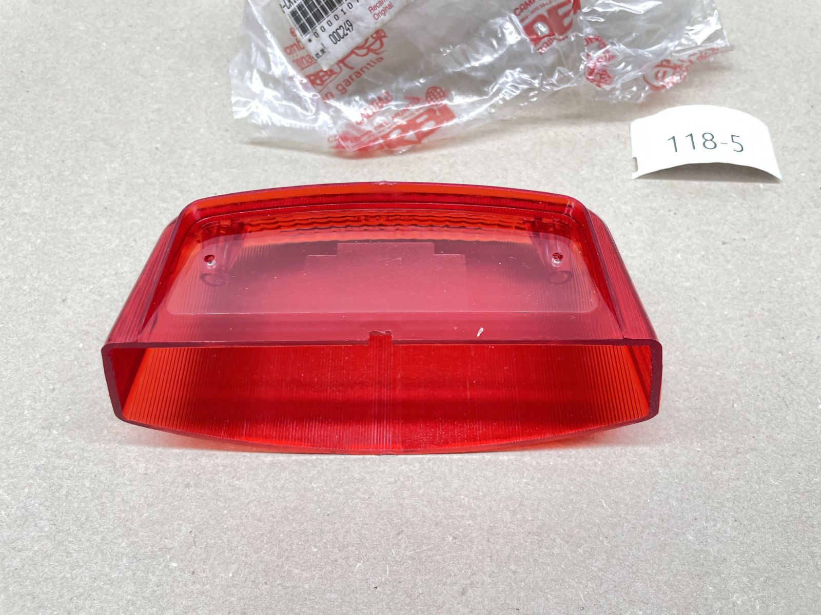 Derbi Senda / Savannah - ORIGINAL Rücklichtglas Kappe taillight lens (118-24)