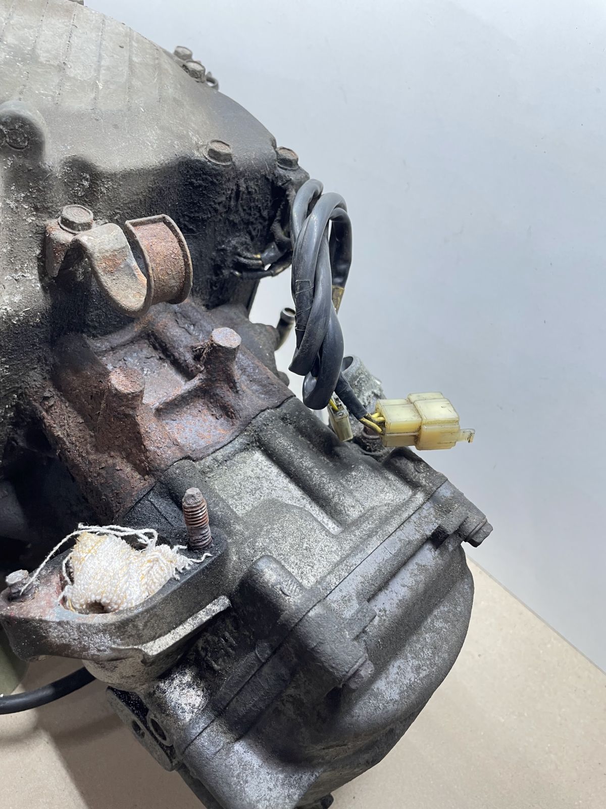 Piaggio X9 250 - Motorblock Kurbelwelle Getriebe Zylinder Anlasser engine (75)