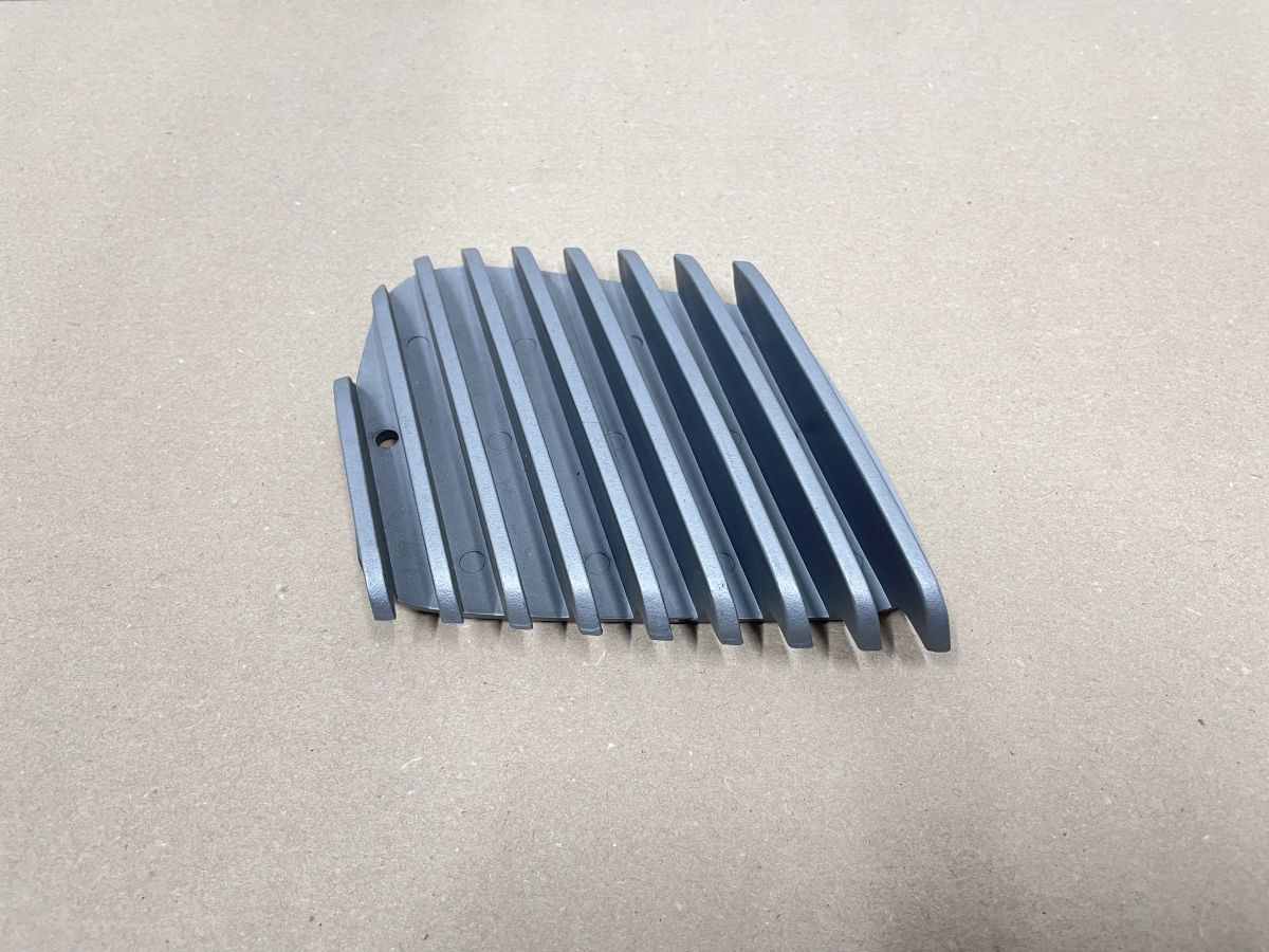 Italjet Formula - Gitter Seitenverkleidung rechts NEU Side panel right (102-13)
