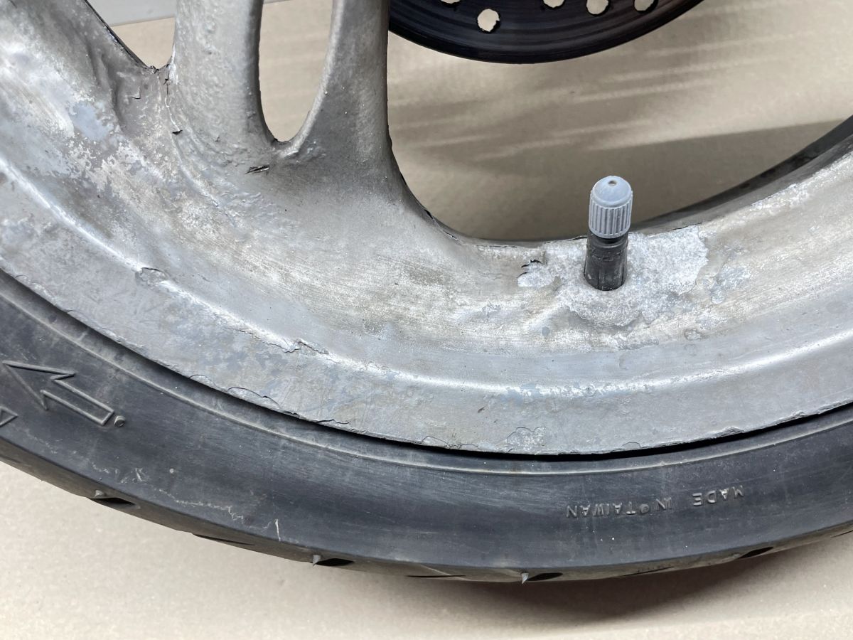 Aprilia Gulliver 50 - Vorderrad Reifen Felge vorne front wheel (76)