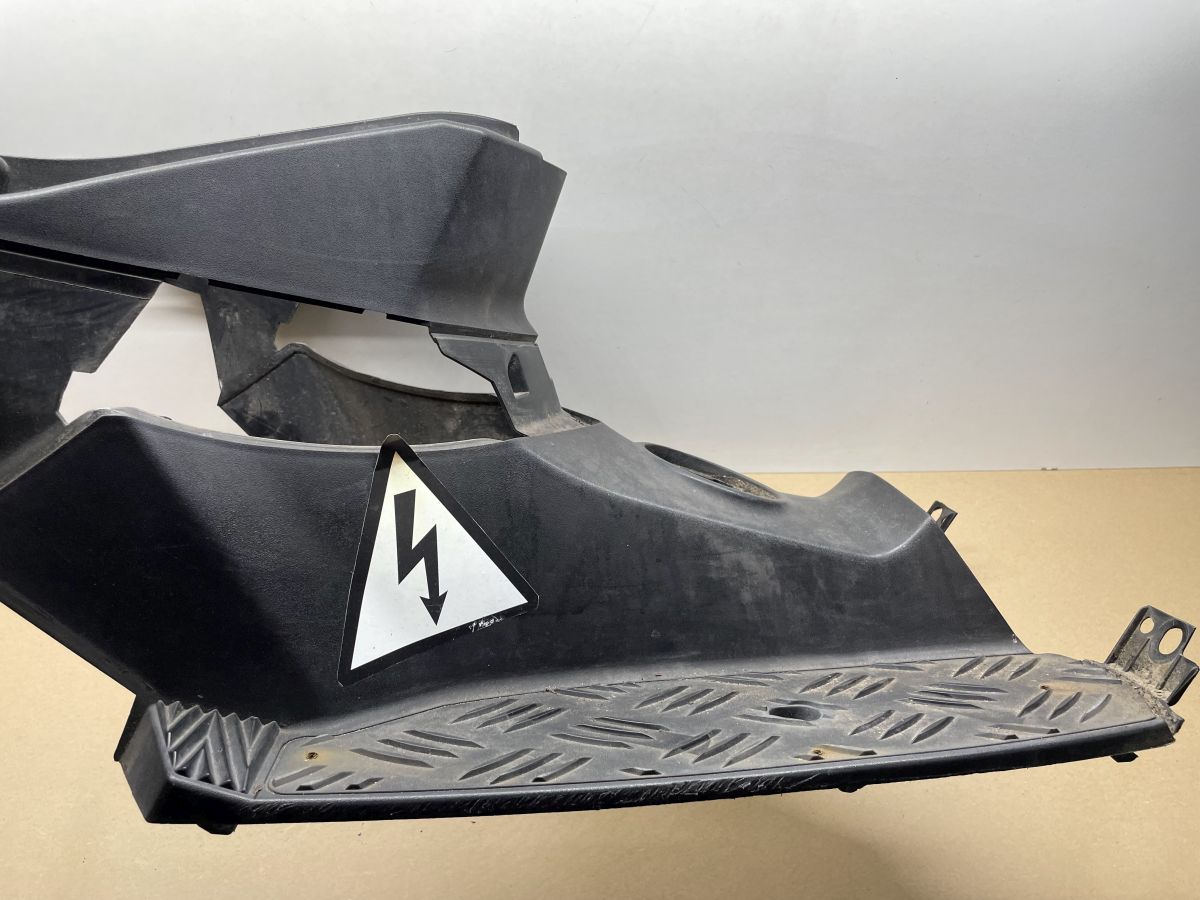 Peugeot Speedfight 3 4T 50 - Trittbrett Fußablage Innenraum Verkleidung  (87)