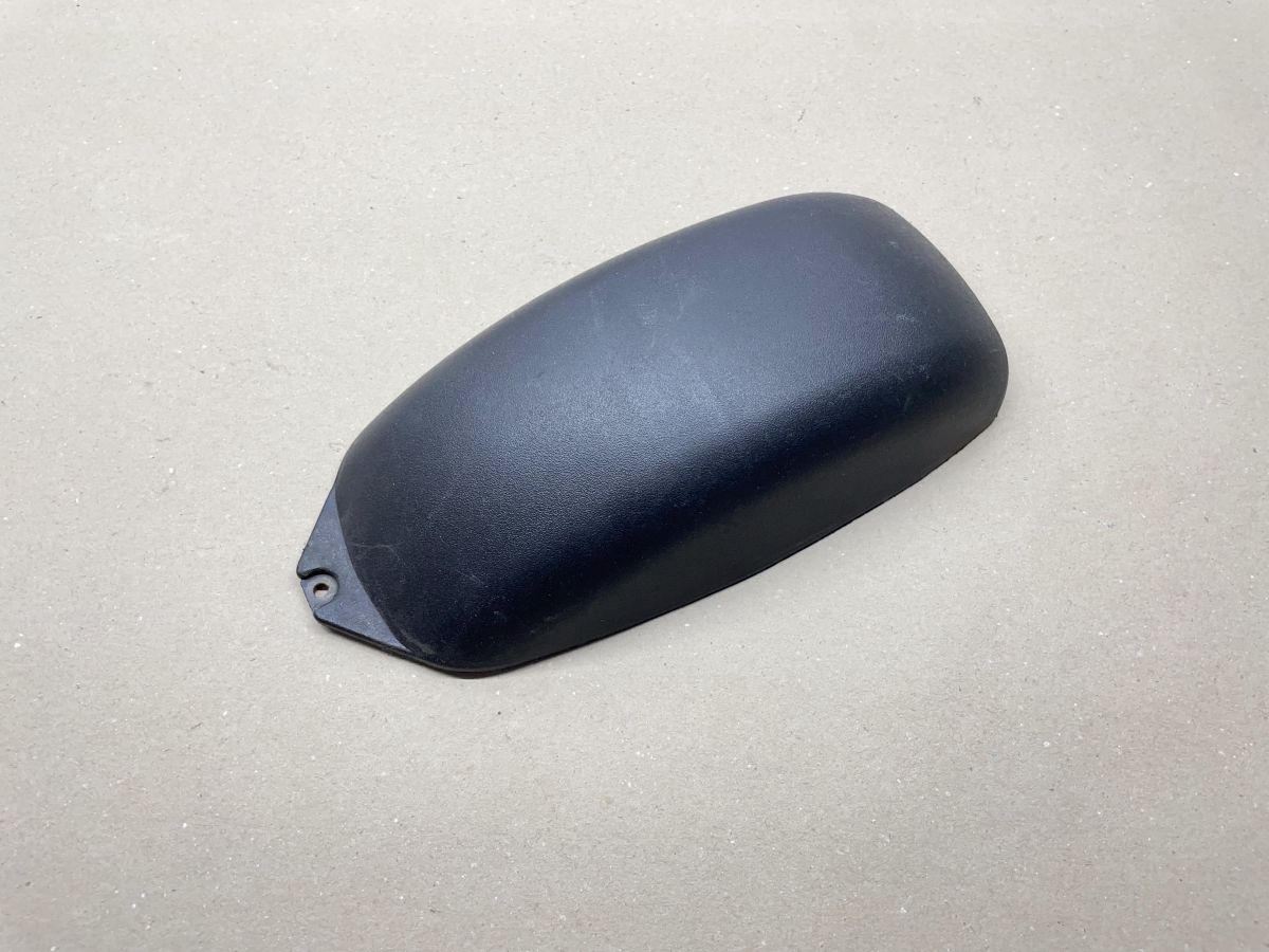 Piaggio Sfera RST 50  - original Serviceklappe Helmfachdeckel Abdeckung (102-7)