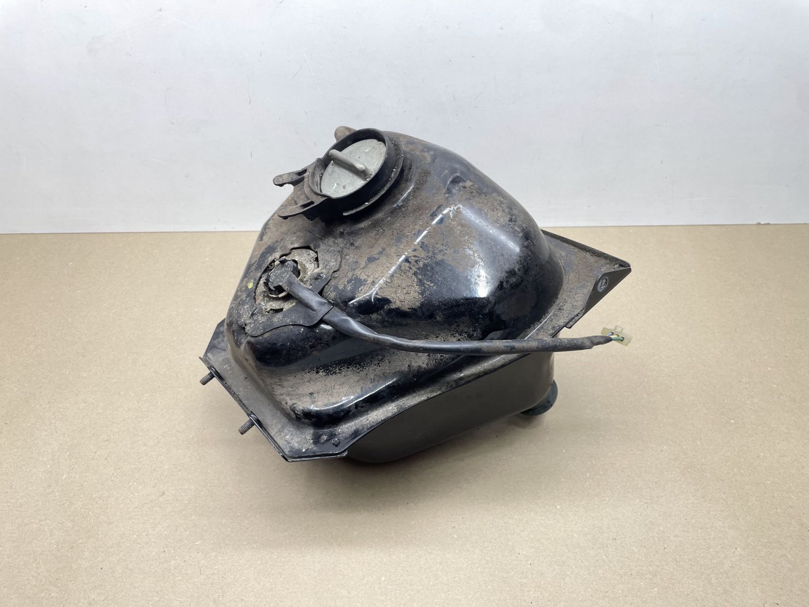 Honda X8R  - Benzintank Kraftstofftank Benzinstandgeber petrol tank Tankdeckel (119)