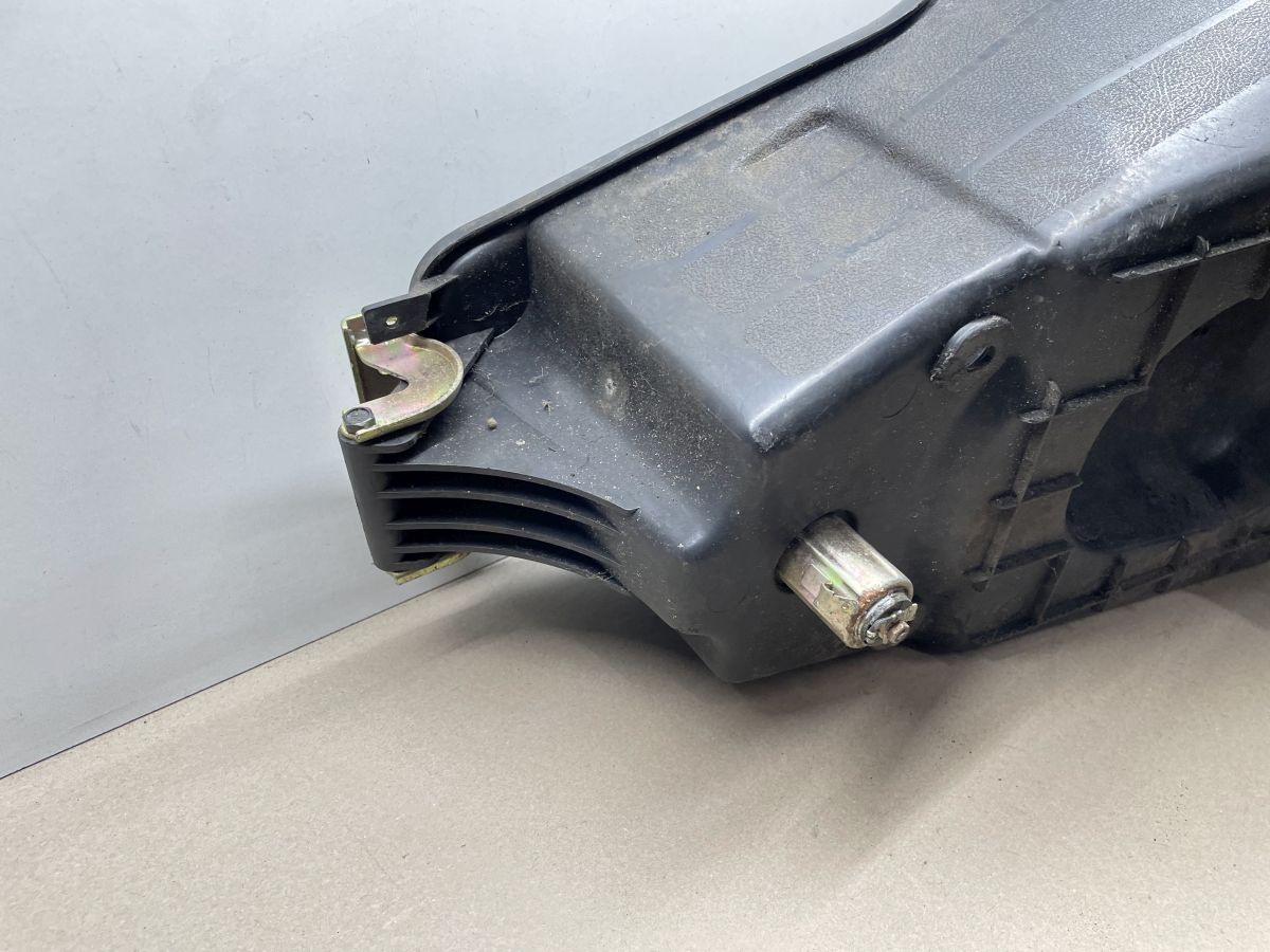 Peugeot New Vivacity 50 2T - original Helmfach Staufach Verkleidung (90)