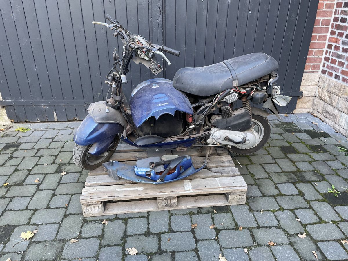 Piaggio Sfera RST 50  - original Gabel Stoßdämpfer Scheibenbremse fork  (102-7)