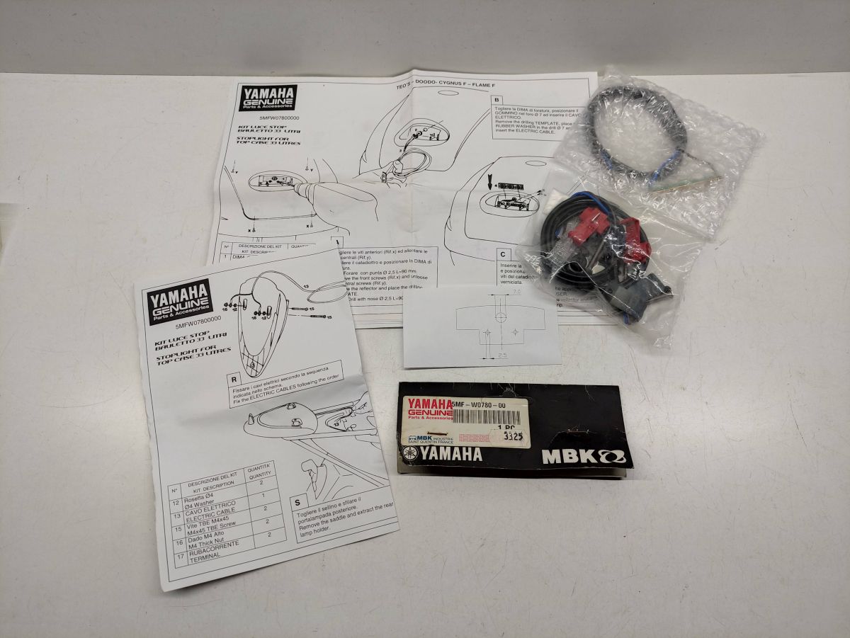 YAMAHA MBK -  Stoplicht für Topcase Koffer  Doodo Teos Cygnus Flame  (38-5)