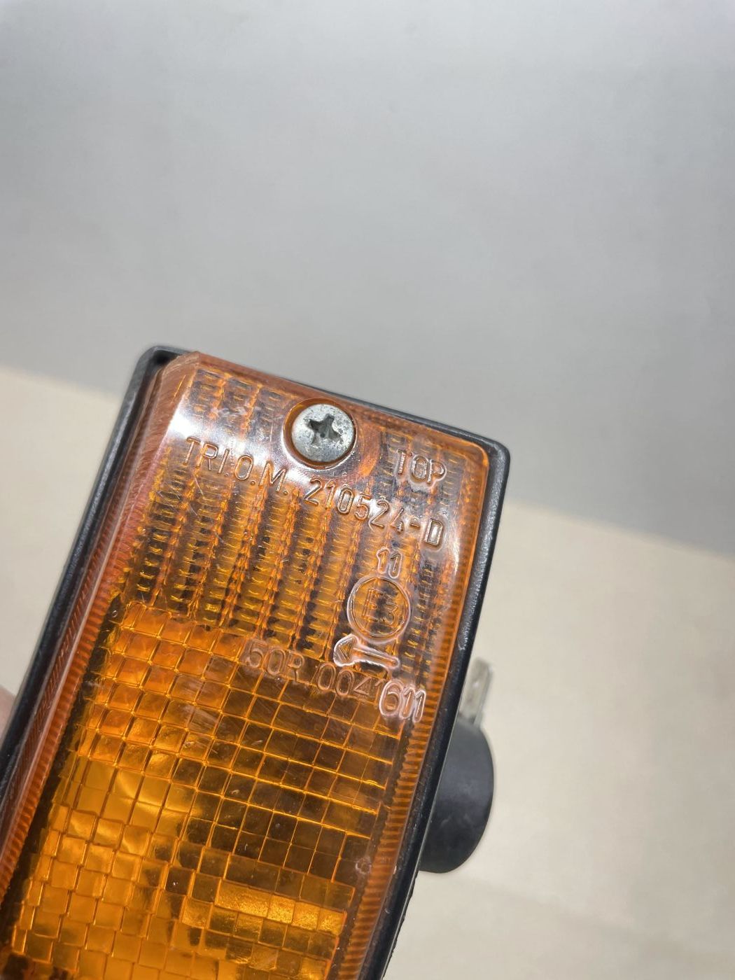 Vespa PX 80 125 150 200 - TRIOM Blinker vorne rechts flasher (105)
