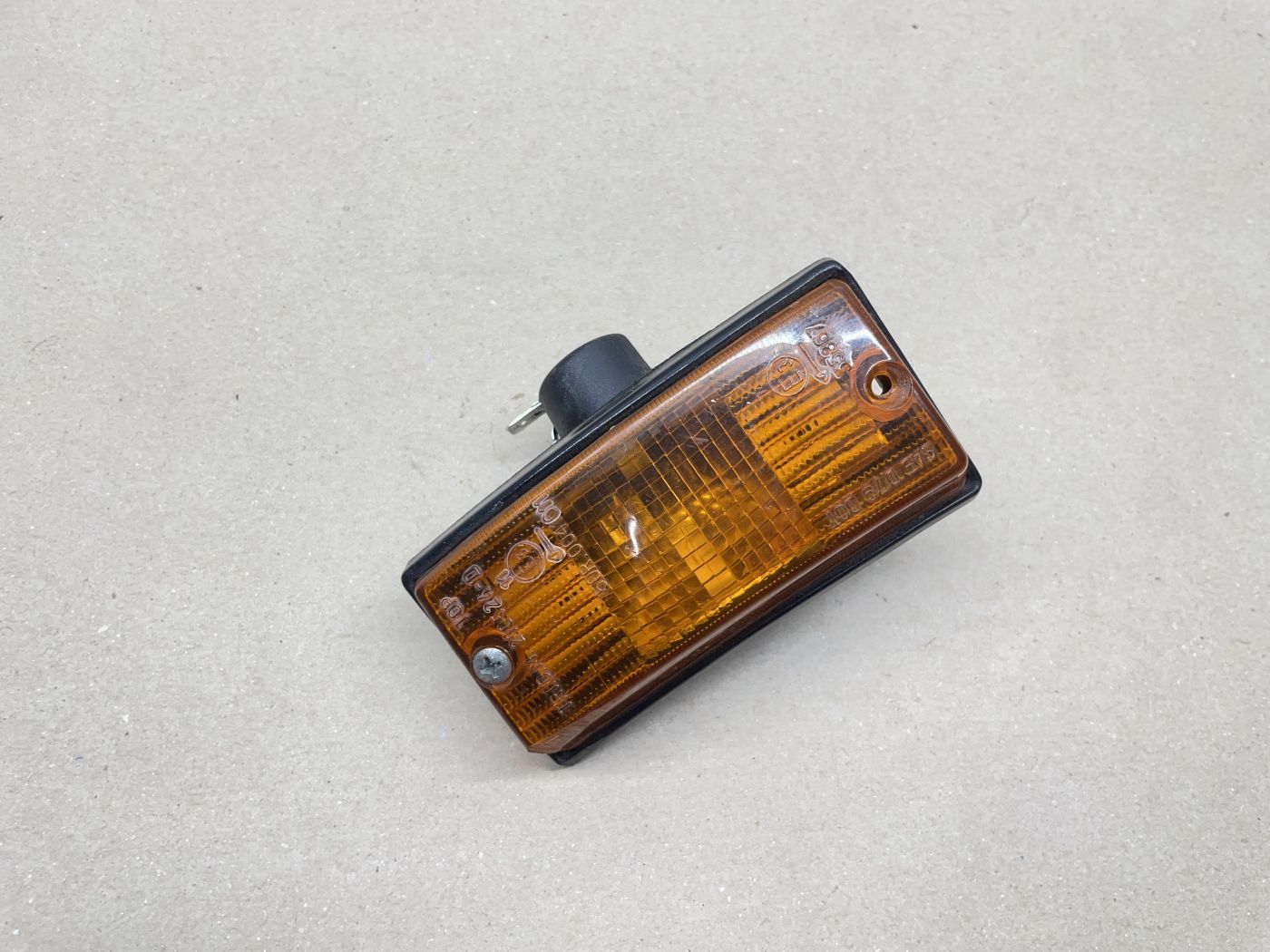 Vespa PX 80 125 150 200 - TRIOM Blinker vorne rechts flasher (105)