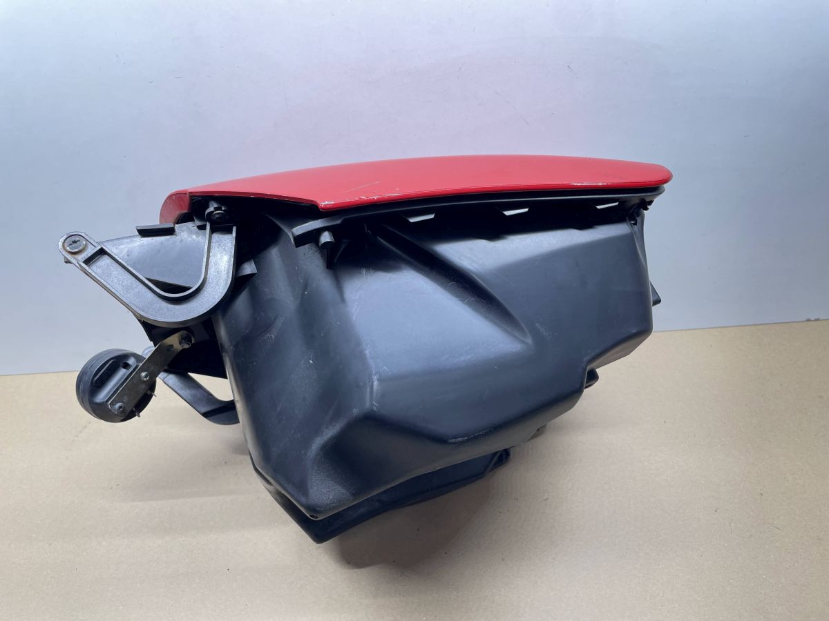 Hercules Splinter / Peugeot Speedake - Front Staufach Verkleidung fairing (81)