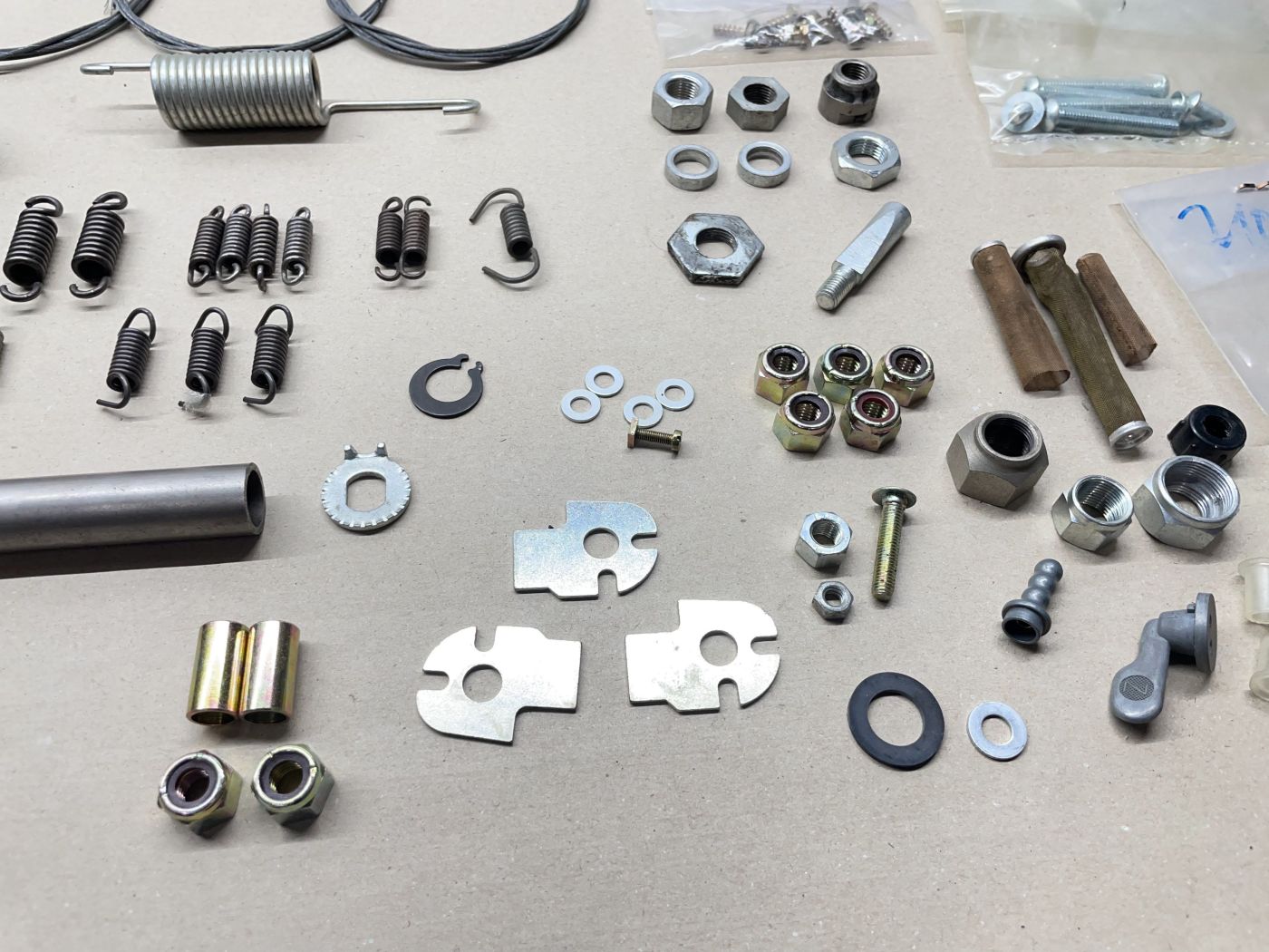 Mofa Moped Teile - Bremszug Schraube Mutter Feder Bremsbacke Dichtung Vergaser (39-81)